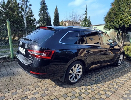 Skoda Superb cena 61900 przebieg: 197000, rok produkcji 2015 z Kraśnik małe 137